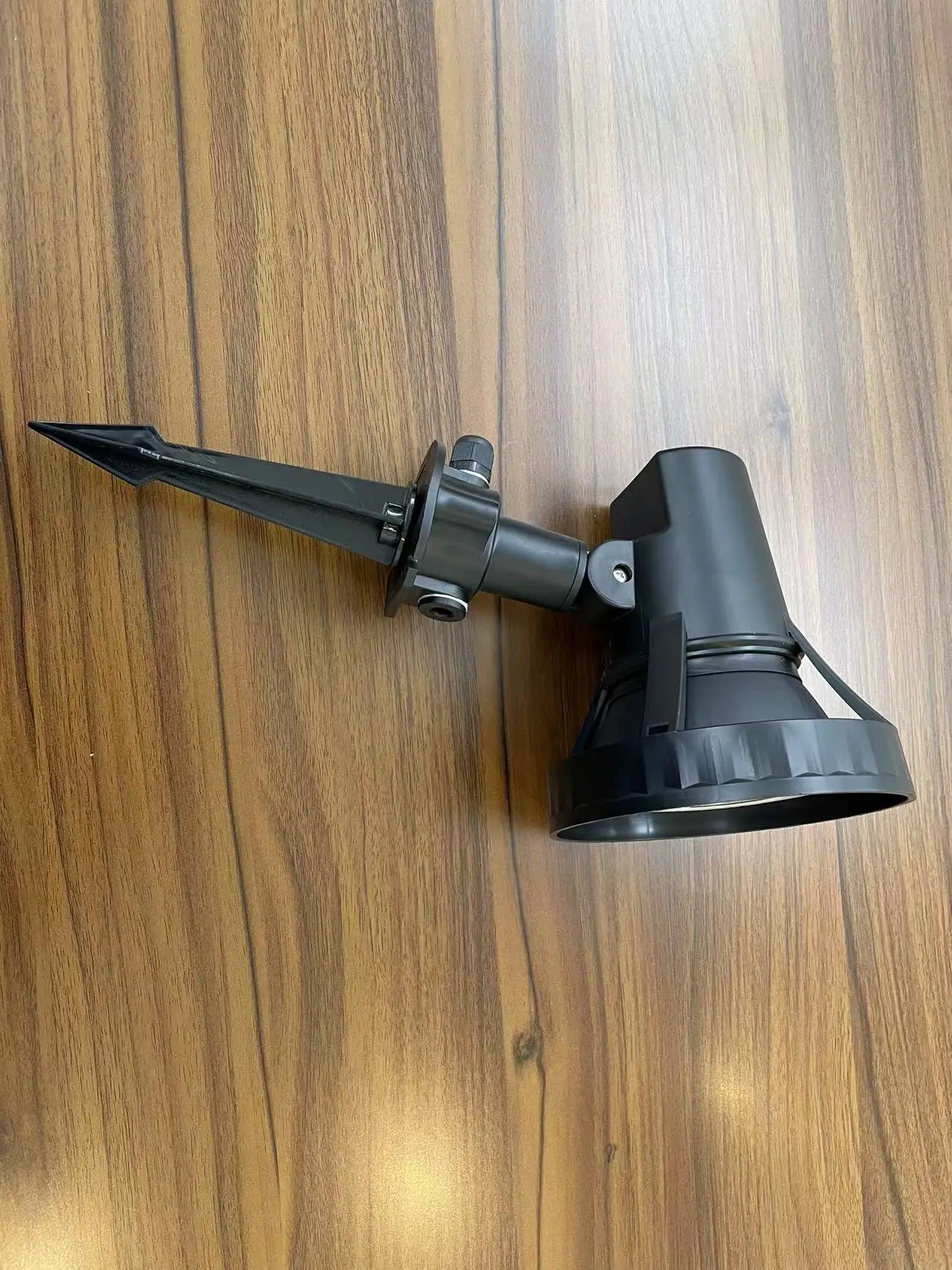 OEM  IP65 outdoor 7W/10W/15W  PAR38 spotlight garden Led bulb 38/120D