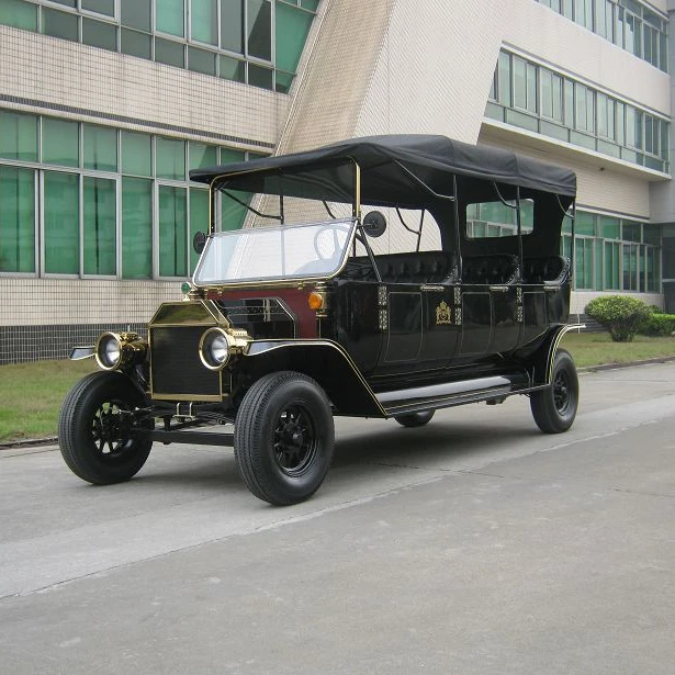 Исторический старинный автомобиль Ford Модель T для осмотра достопримечательностей