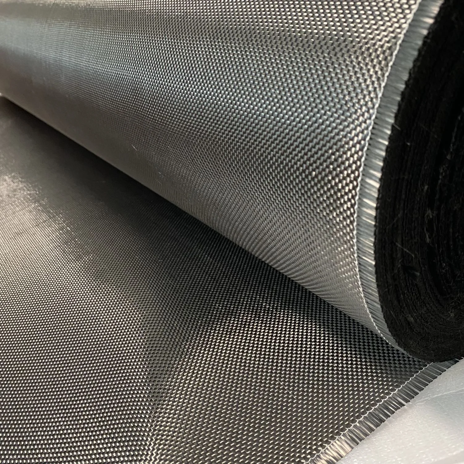 Low Thermal Expansion High Strength 3K 240G Plain or 2x2 Twill Carbon Fiber Fabric for Construction and Infrastructure