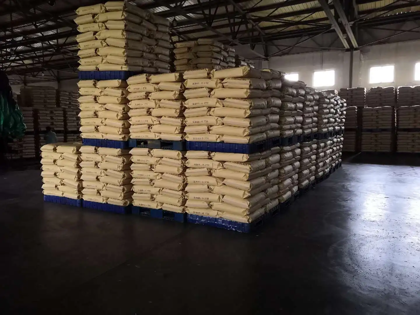 Китайский поставщик предлагает ПВХ смолу SG5/K66/K67 белый