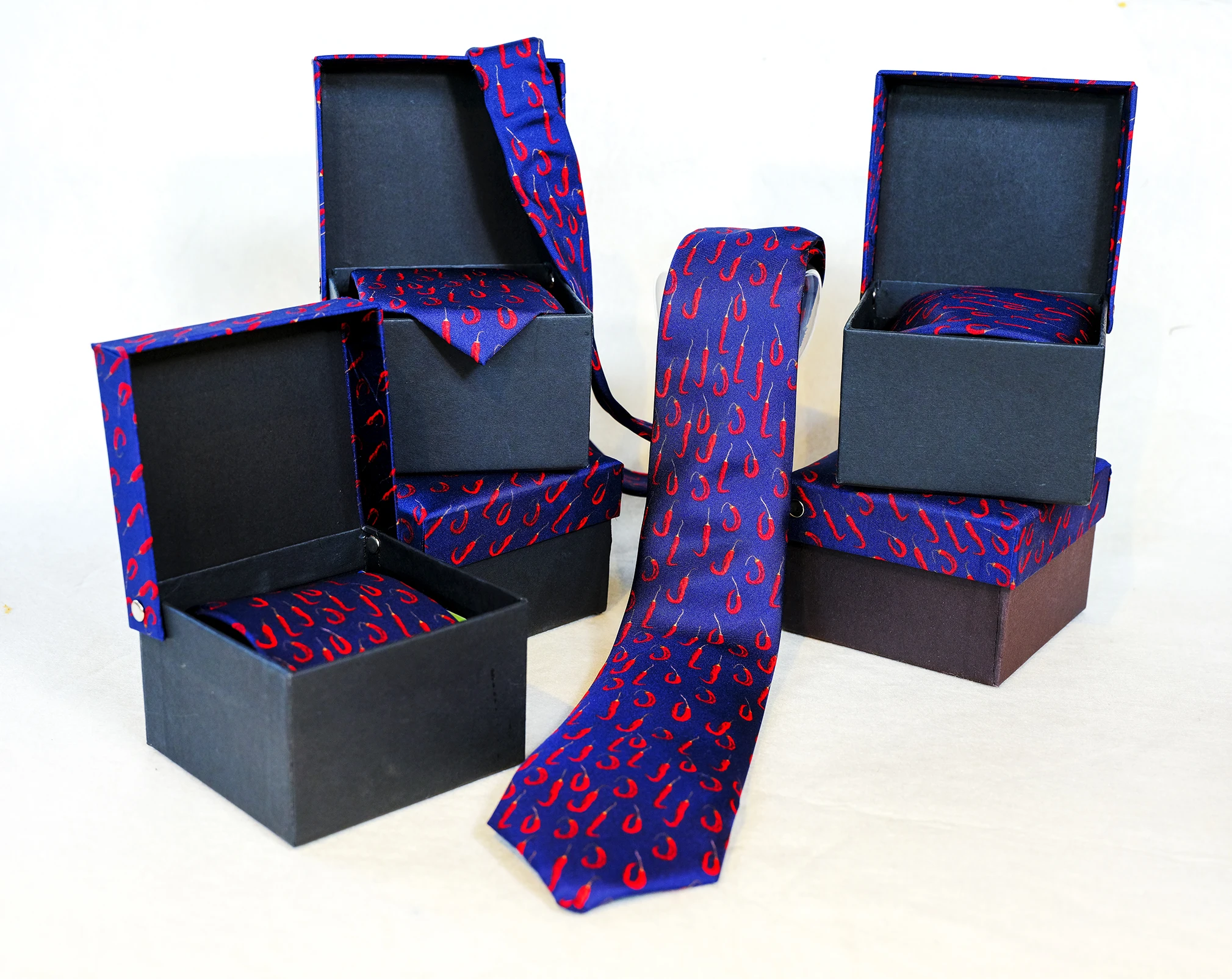 
Made In China Superior Quality Brand Custom Silk Ties 