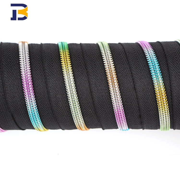 High-quality 5# black tape nylon zipper roll Rainbow teeth custom color nylon zipper coil