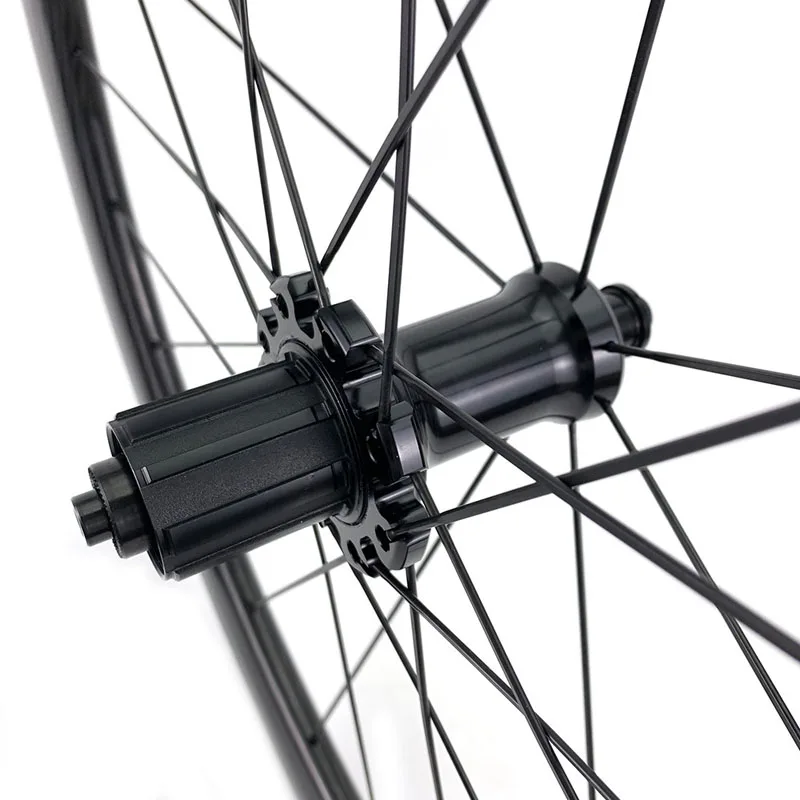 new type bicycle novatec carbon wheels 60mm with RF08 hub clear coating finishing