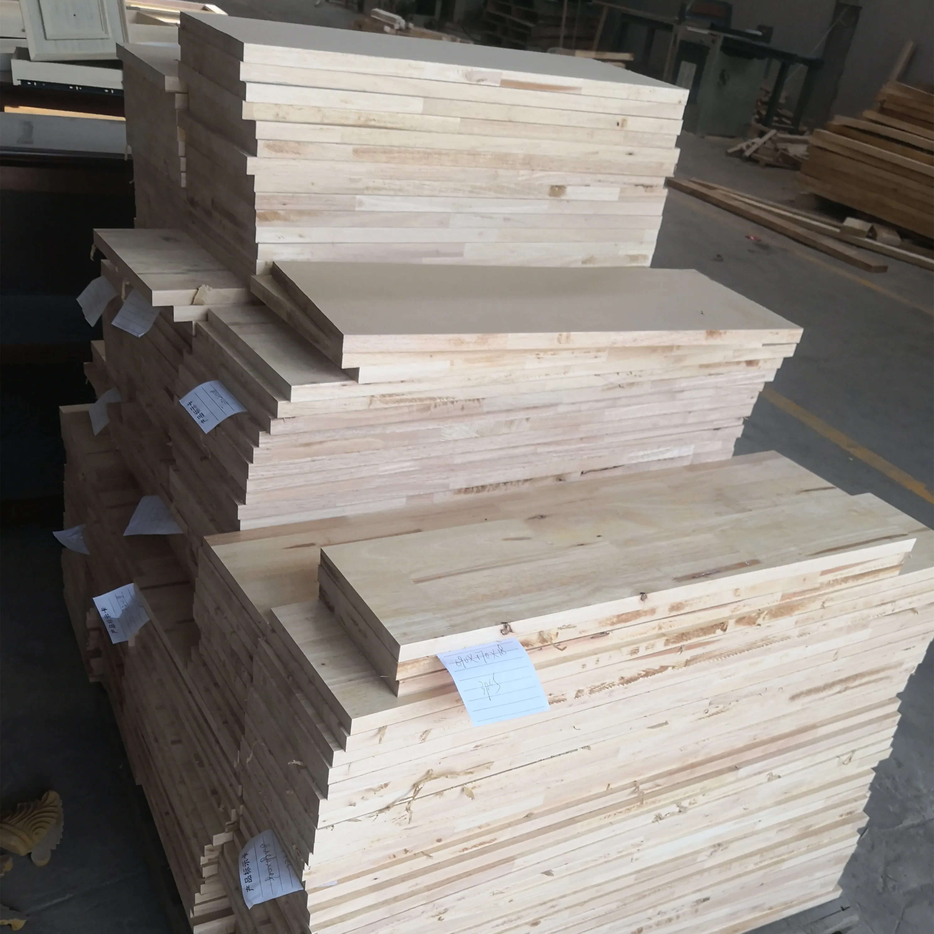 Factory Wholesale Price Customized Size UV Coating Solid Rubber Wood Stair Treads Stair Steps