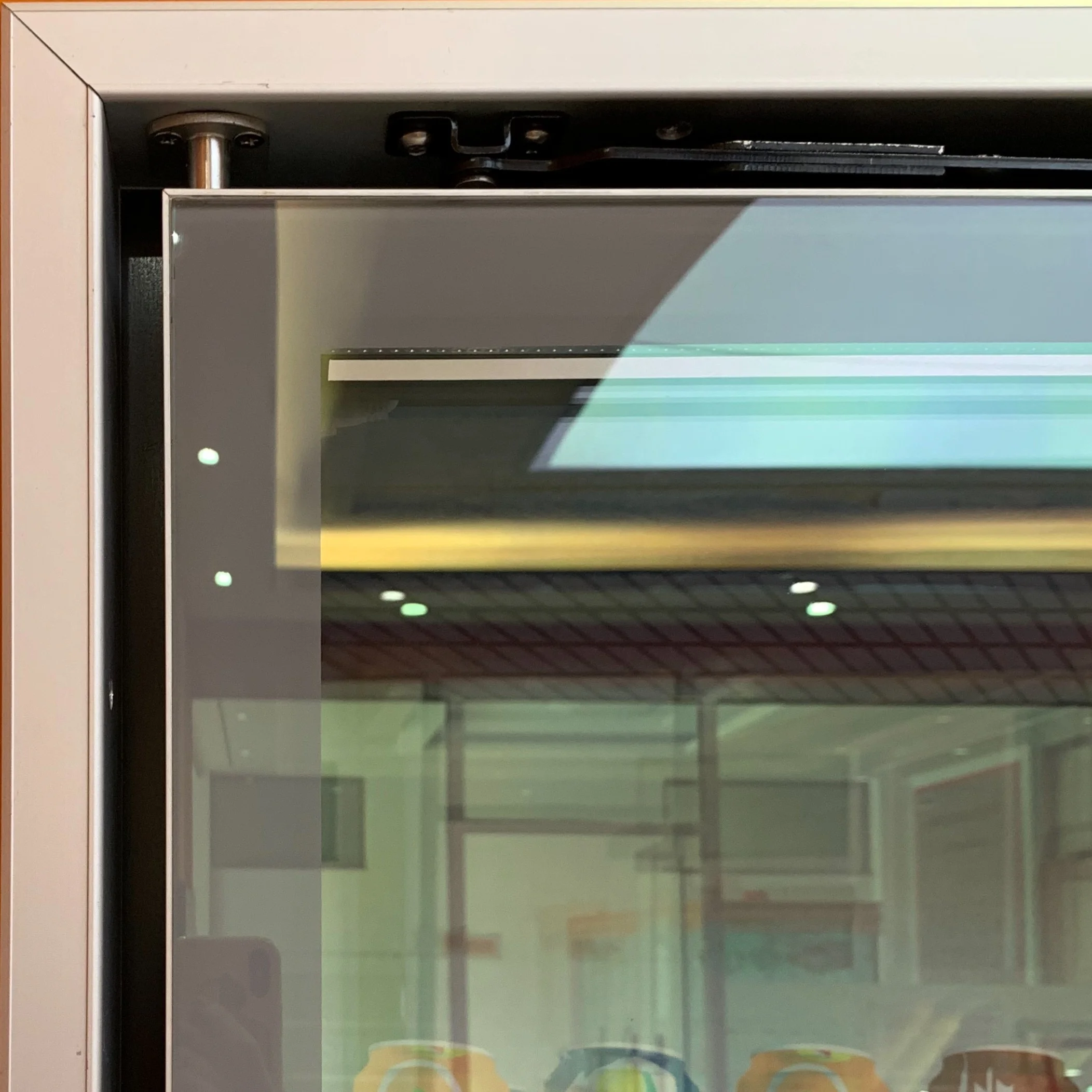 Walk in cooler glass door with shelving and T8 LED light for supermarket frozen food display