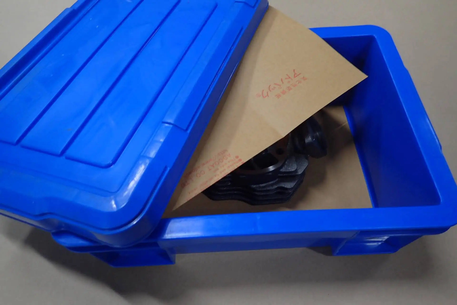 Wood pulp anti-corrosive rust preventatives hemp custom cigarette rolling paper