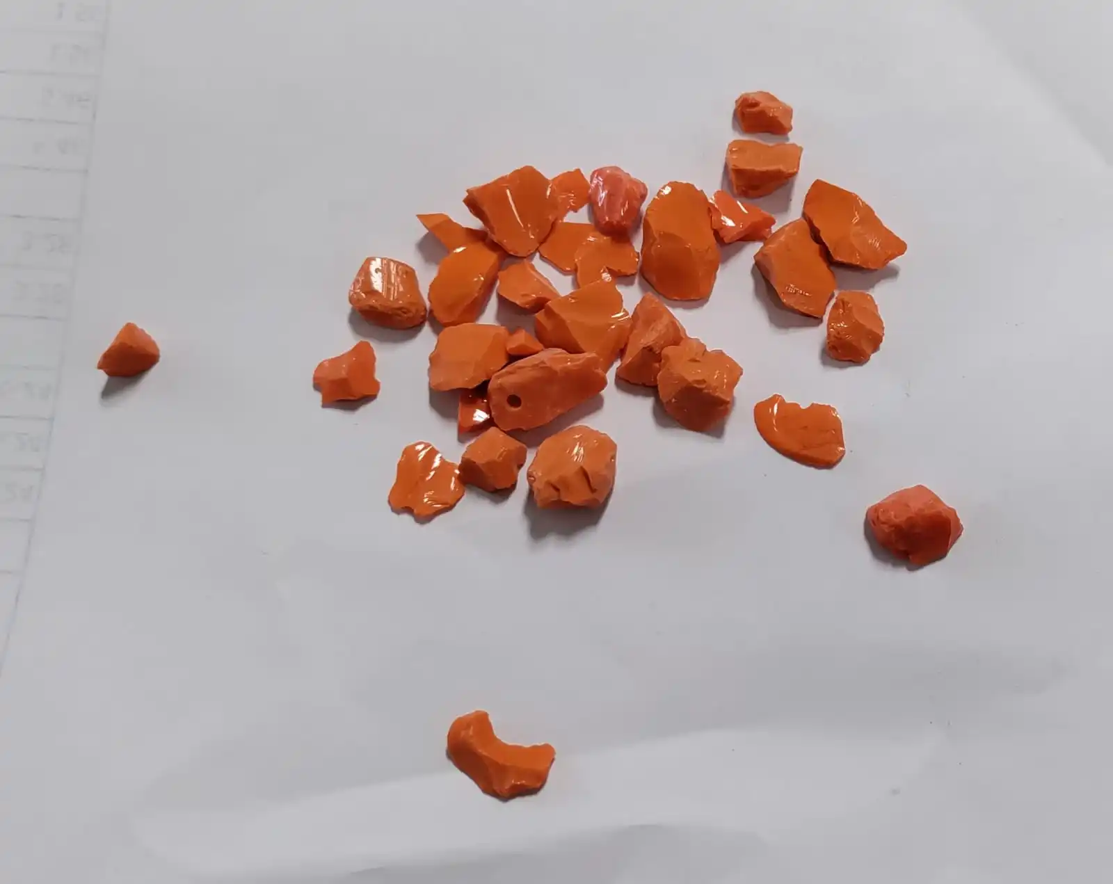 Indian golden supplier opaque orange glass chips transparent fir pit chips wholesale price fir mosaic tiles terrazzo tiles