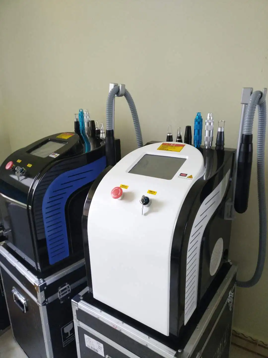 
1064nm/532nm/755nm/1320nm laser tattoo remover picolaser beauty machine 
