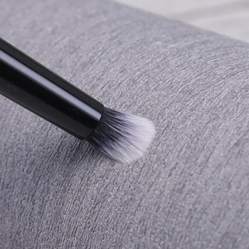 Double-Ended Eyeshadow Contour Makeup Brush BLACK Shade & Light Eye Smudge Smokey Liner Blending Beauty Cosmetic Tool