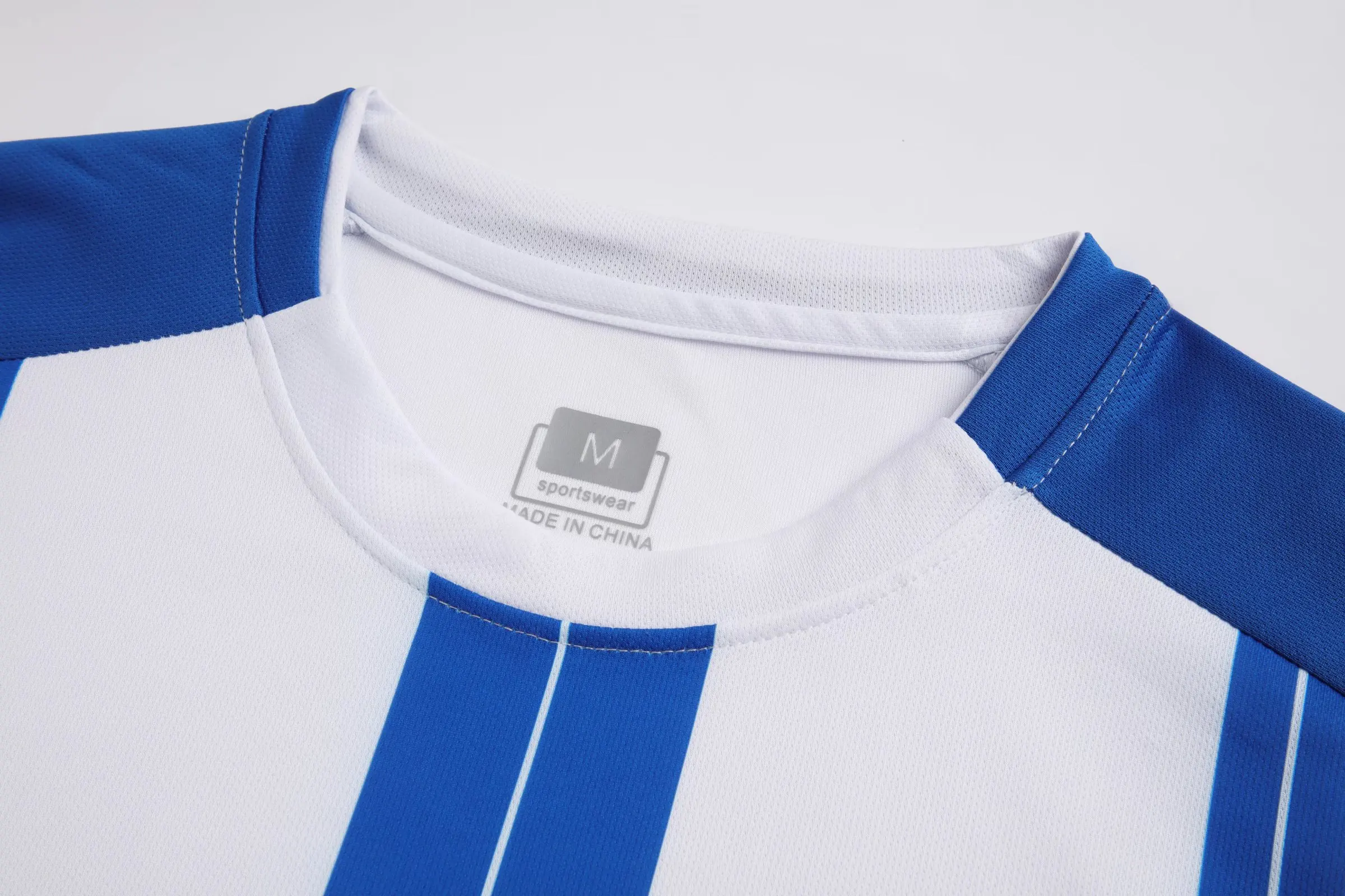 Wholesale Custom High Quality Boys Football Jersey Soccer Set Breathable Training Sports Wear Kids Print Technics Children Age