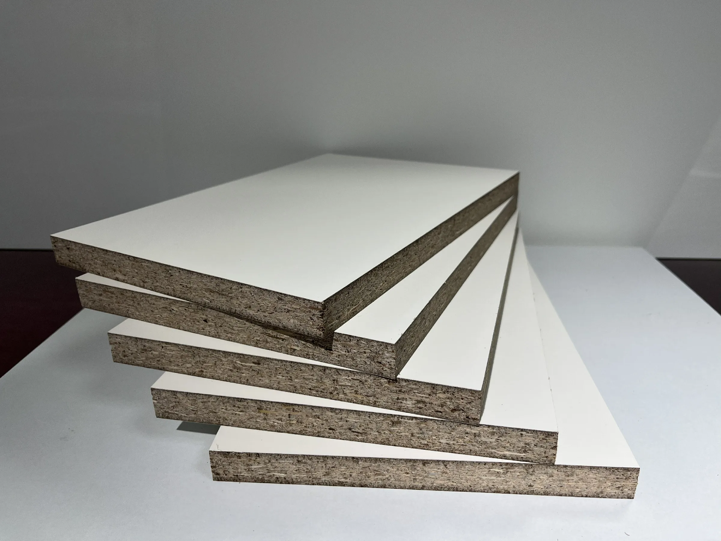 Commercial 3Mm 9Mm 18Mm CNC OSB Cutter for Natural Bamboo Pine Plywood Finished Flake Board with 18mm Thickness