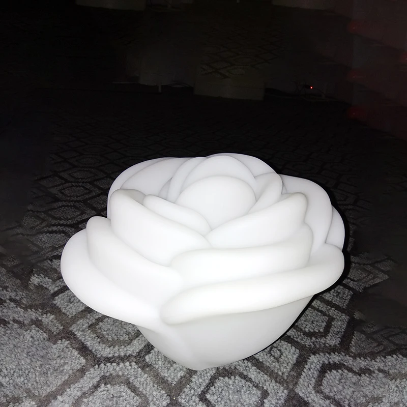 RGB Color Changing PE Plastic Waterproof Rechargeable Glowing LED Rose Shaped