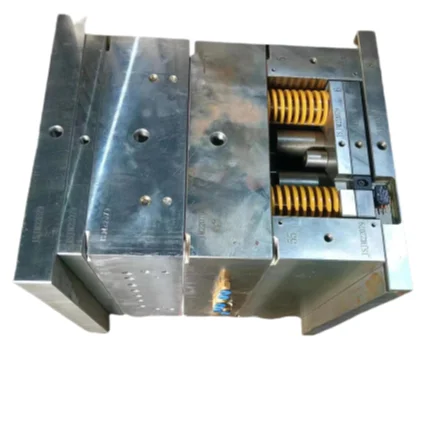 hot runner for injection moulding mould injection plastic motorcycle injection mould manufacture
