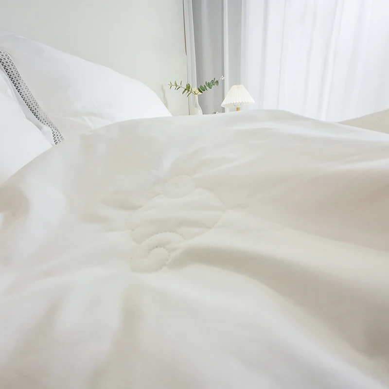 Comforter Support Customized luxury wool quilt 100% cotton cover Hypoallergenic Quilting Down Alternative Insert Quilt Duvet