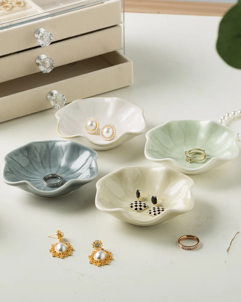 Customized Logo Leaf Pattern Ceramic Jewelry Dish Lotus Design Nordic Style Trinket Tray Handmade Porcelain Ring Holder