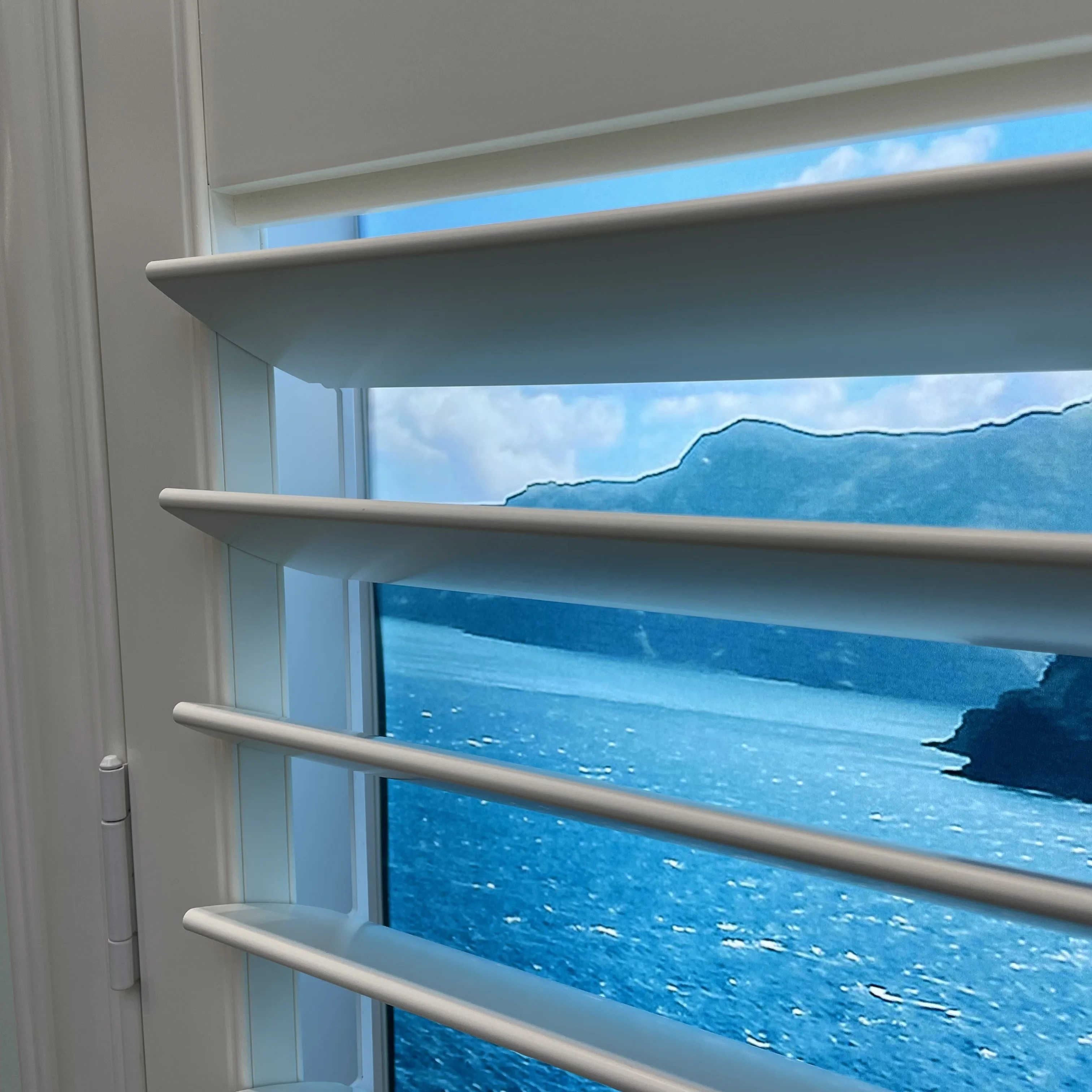 Customized Horizontal Pattern Plastic Color white PVC shutter blinds