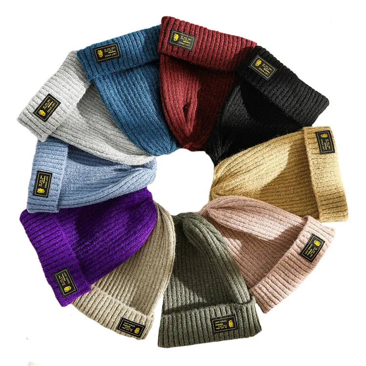 Wholesale Custom Winter Woman Men Acrylic Cheap Plain Solid Color Crochet Warm Knit Beanie Cap With Leather Logo