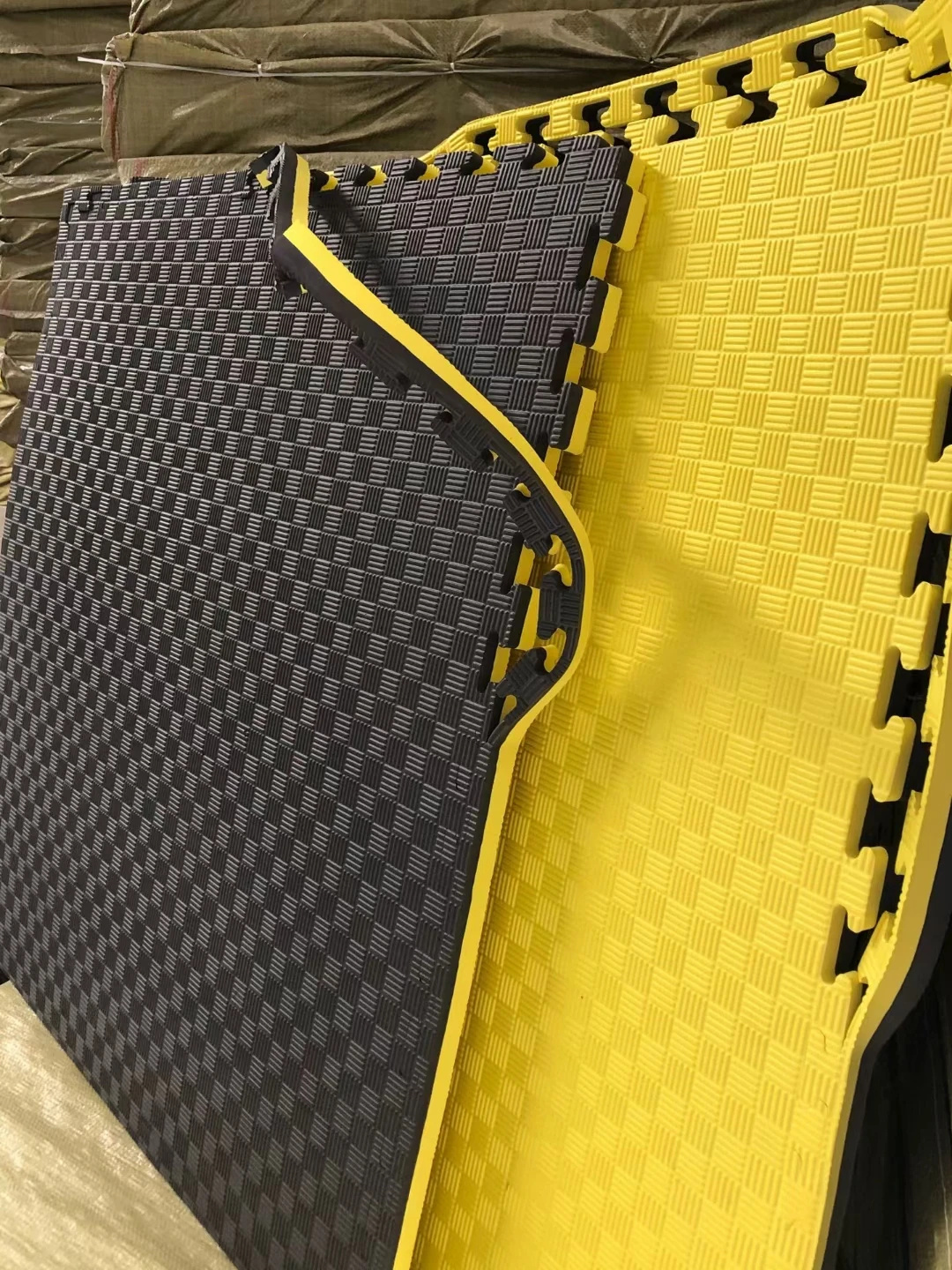 yellow-black -5 line.jpg