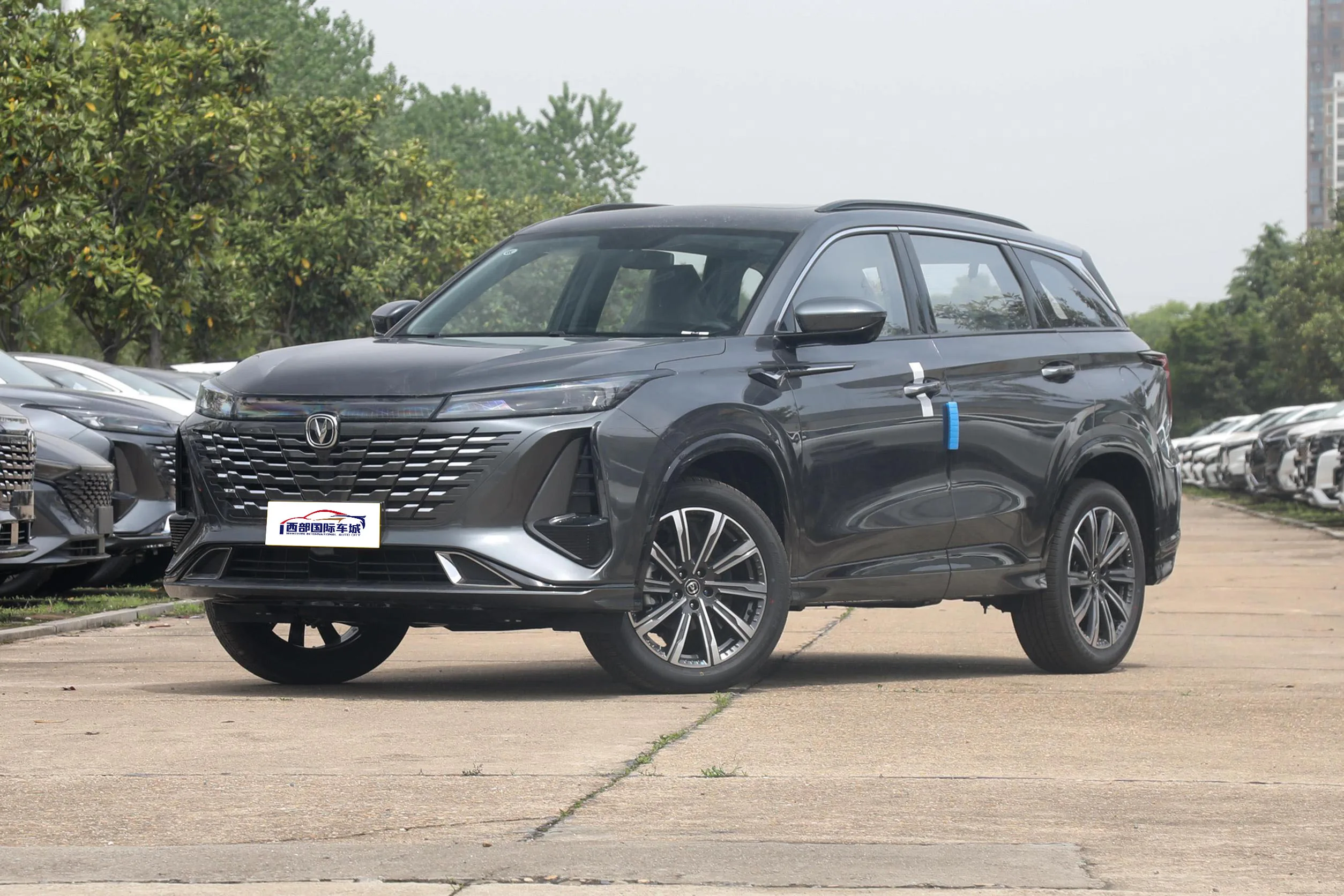 Hot Selling China Changan CS75 Plus 5 Doors 5 Seats SUV New China Cars