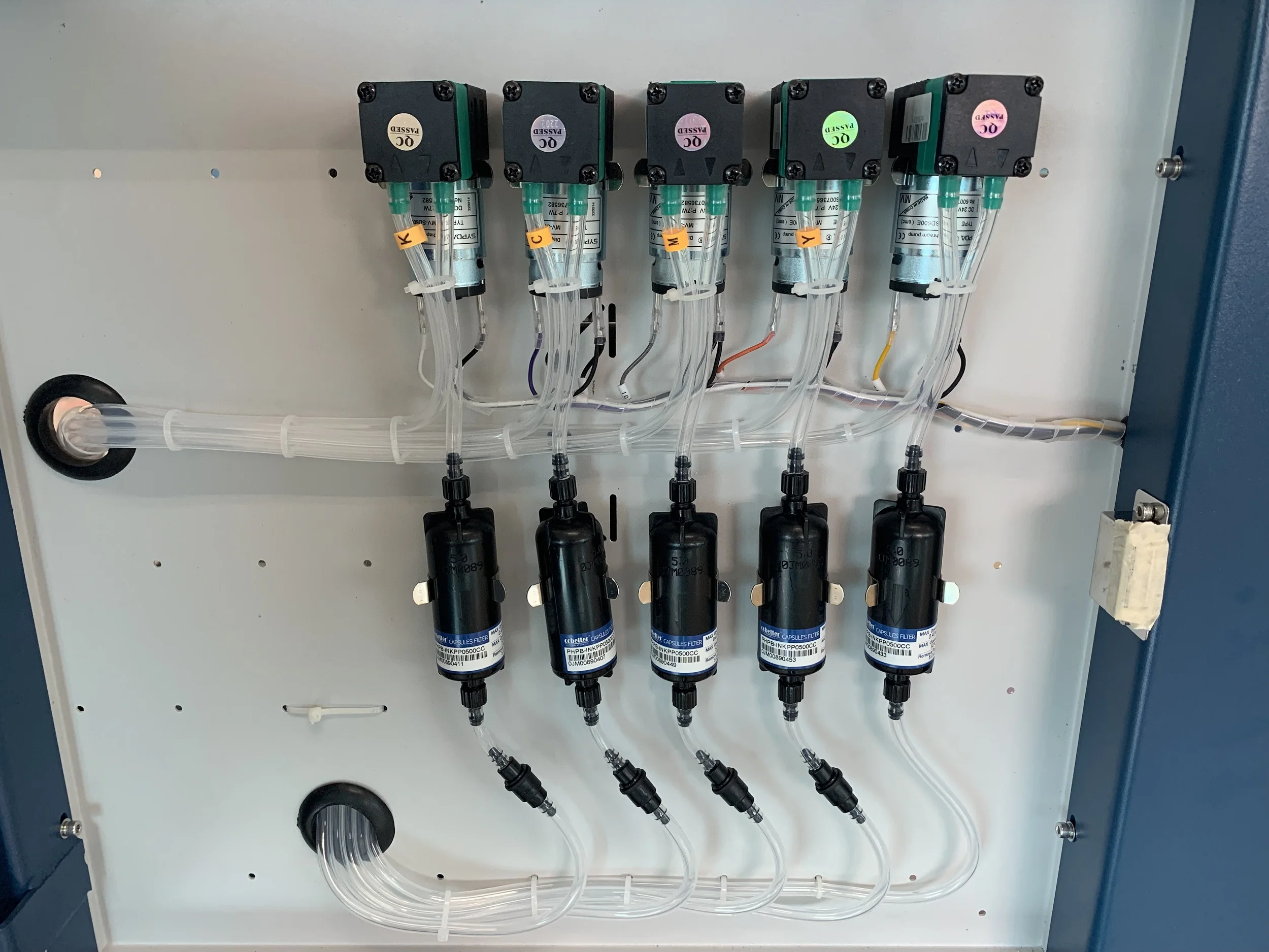 Solvent Printer with Seiko 508GS 12PL 180DPI Industrial Print head for exterior banner printing