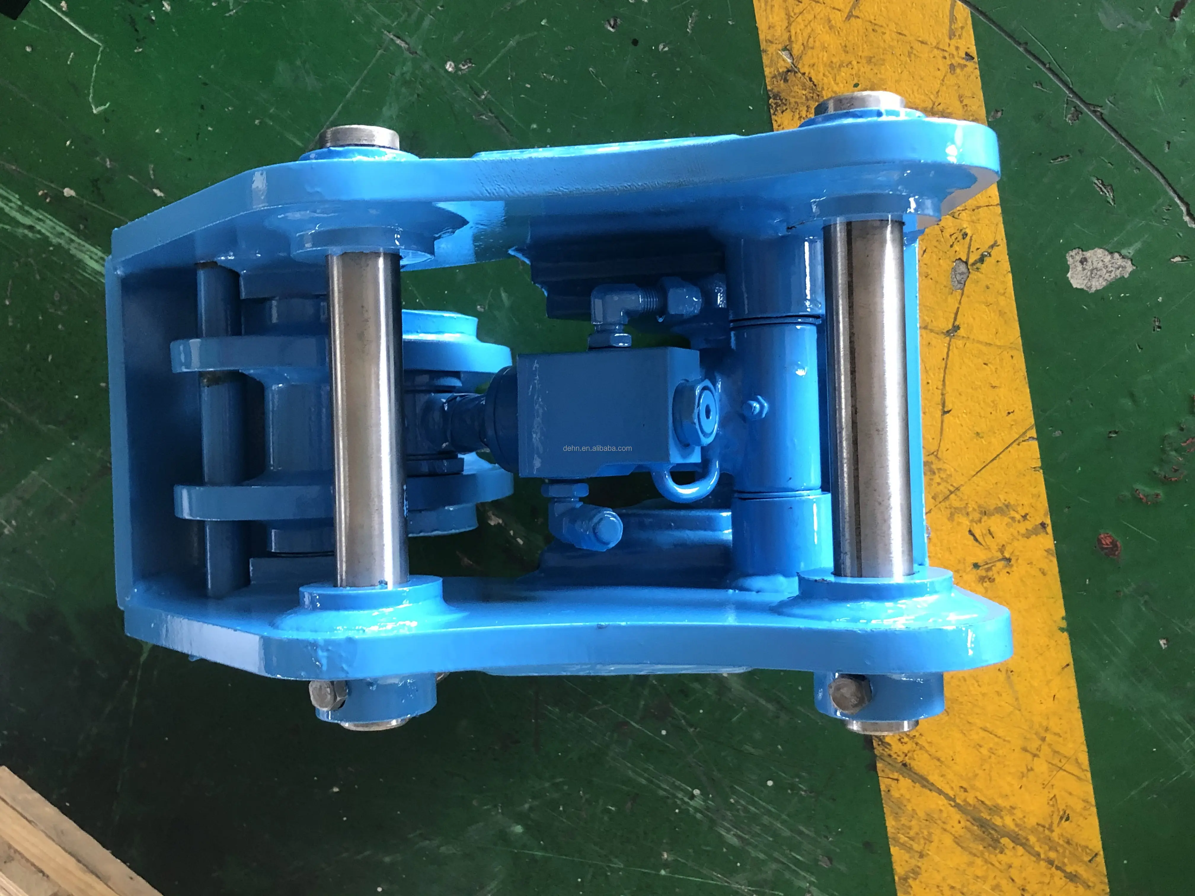 DEHN17 Hydraulic Quick Hitch Coupler tilting coupler for EXCAVATOR