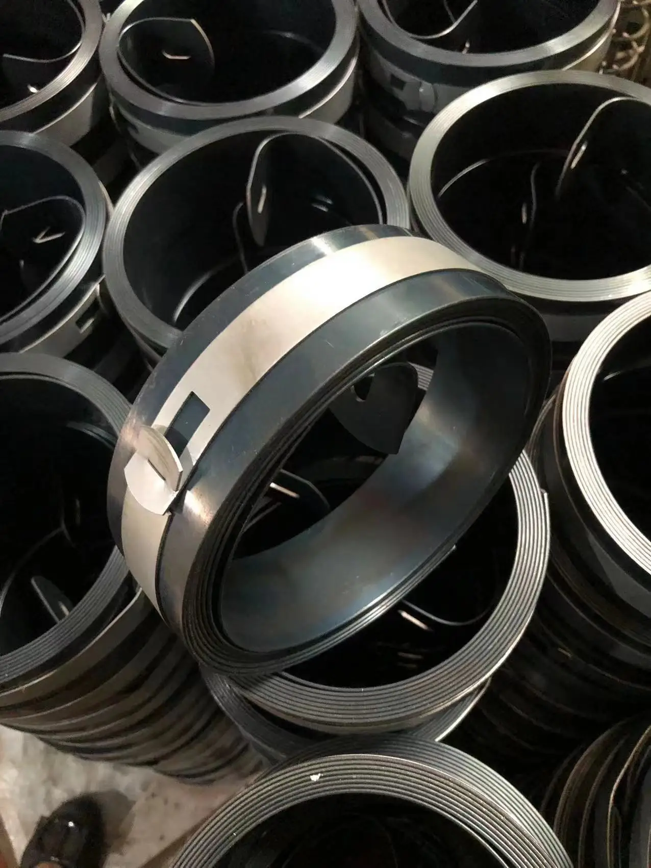 Galvanized Steel Flat Spiral Spring Coil Torsion Spring Whirl Leaf Spring For Manual Shutter Door
