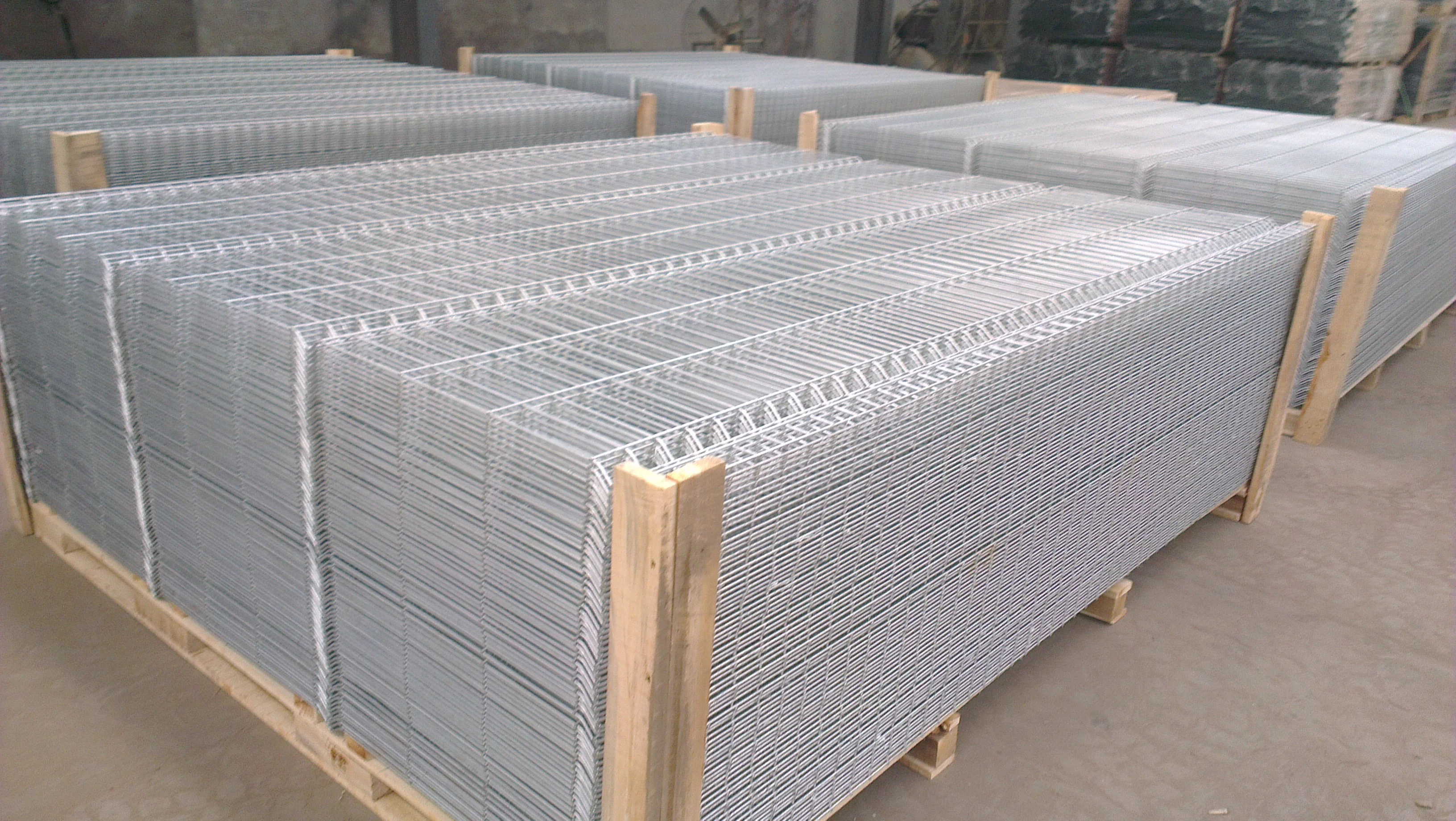  Galvanized Welded Wire Fence Panel hot dipped after Welding or before welding panel Cheap