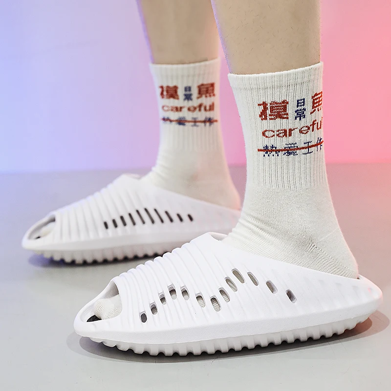 Casual Couple Slippers New Summer Non Slip Beach Hole Shoes Soft Bottom Spaceship beach Slide Sandals For Women