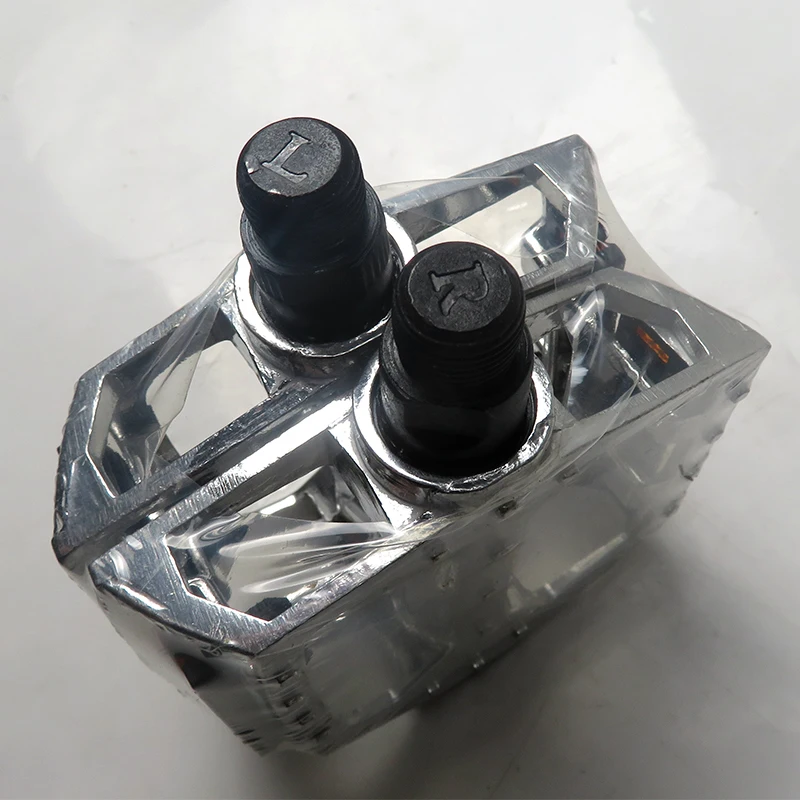 china bicycle parts silver color bicycle pedal aluminum alloy good quality  road bike pedal adult bicycle pedal