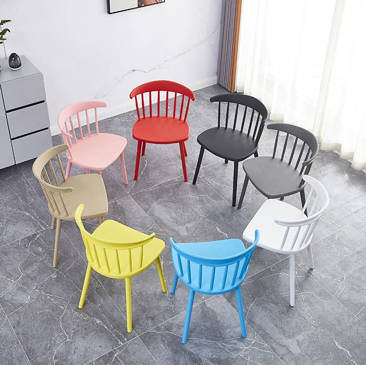 Factory Wholesale Nordic Cafe Shop Chair PP Plastic Restaurant Dining Chairs with Hollow Back
