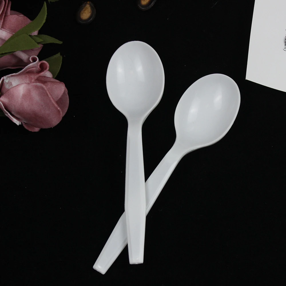 Disposable  plastic cutlery 5.5 inch PP soup spoon