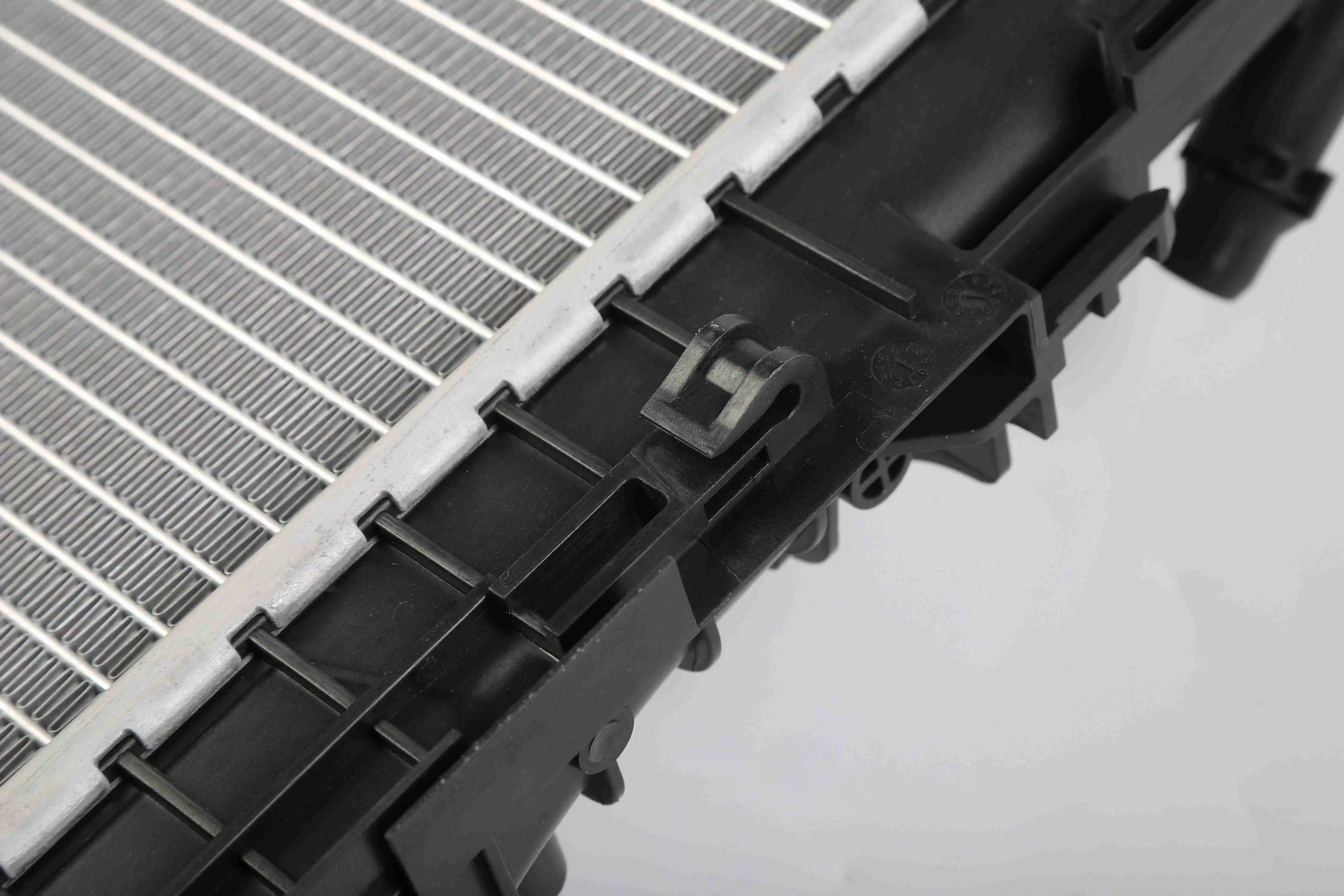 Auto Spare Parts Water Cooling System Oil Cooler Radiator Prices Engine Radiator for TOYOTA16400-62150  16400-62150