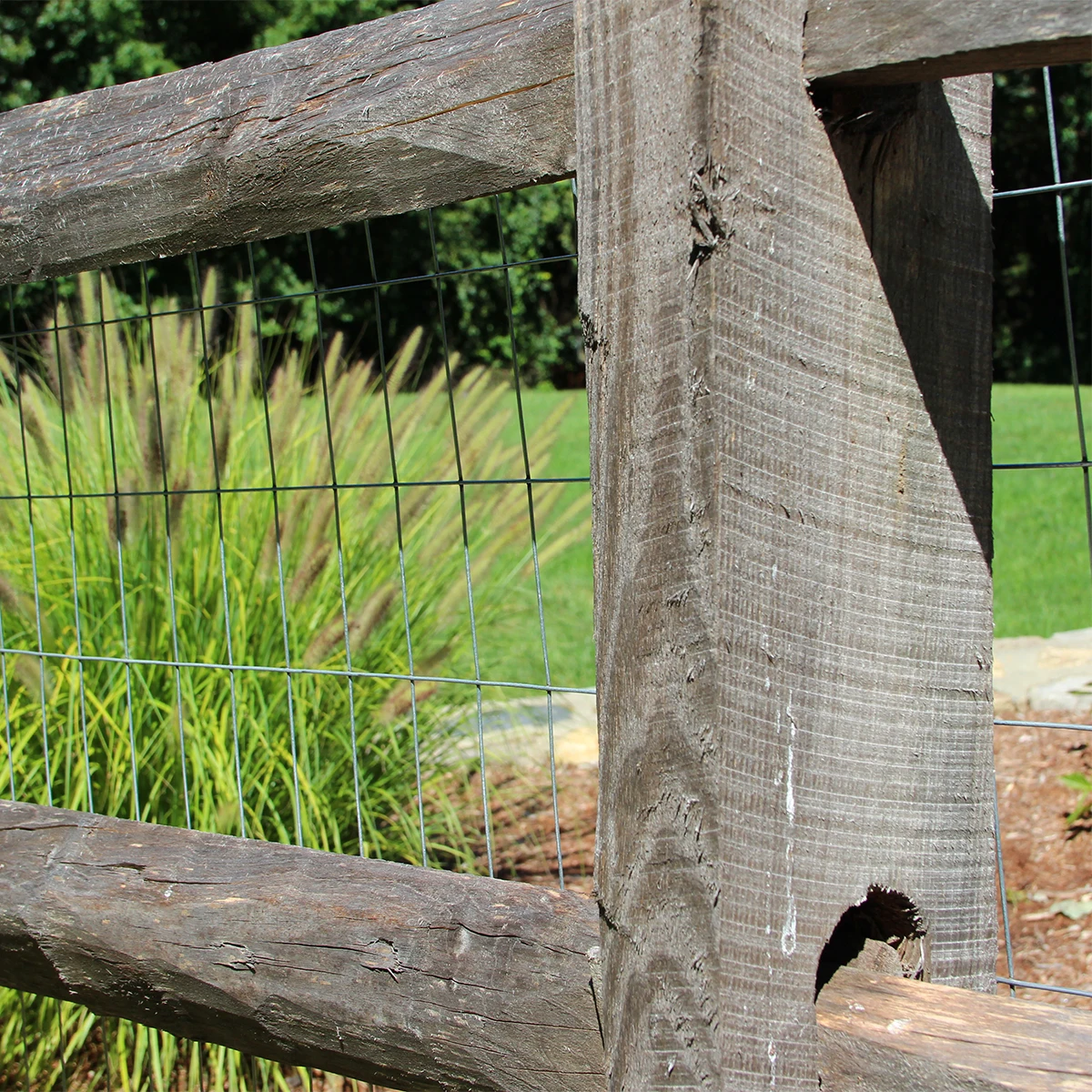 Yuking Mesh Galvanized Steel Welded Wire Fence galvanized PVC coated welded wire Fences epoxy vinyl coated welded wire mesh