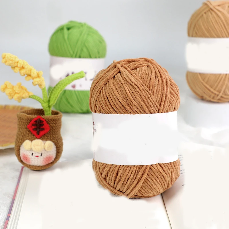 Charmkey hot sale Blankets soft  Yarn  100% polyester Chenille Yarn for Crocheting