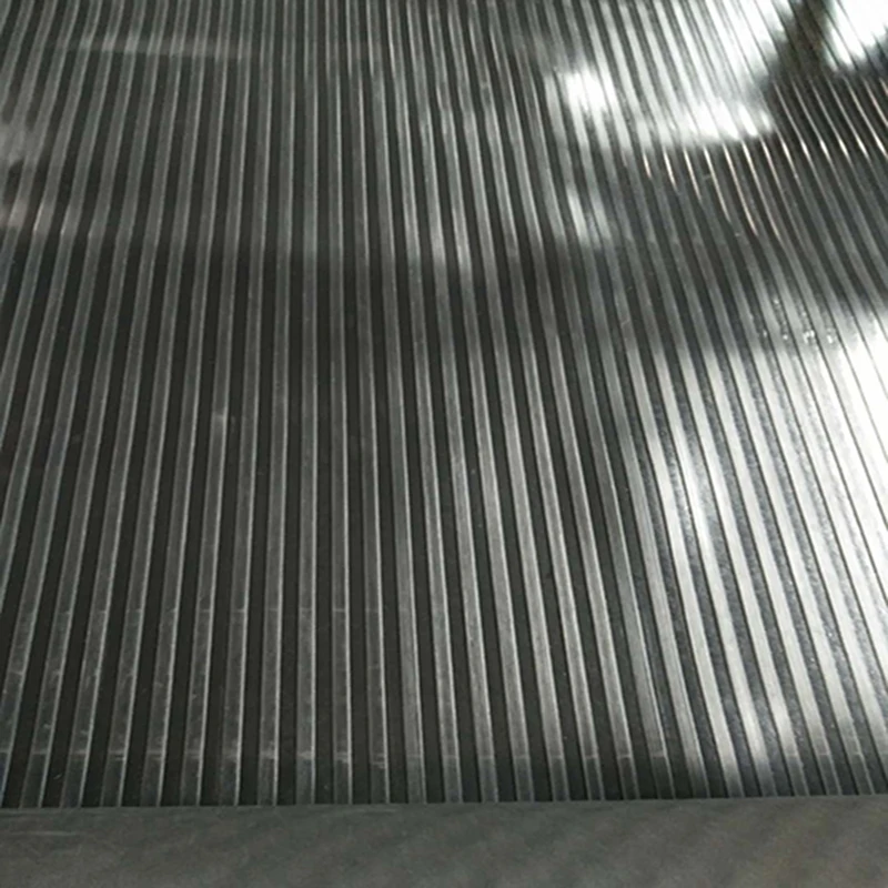 Non-skid  Anti-Slip Black Wide Ribbed Rubber Mats Flooring  Mats