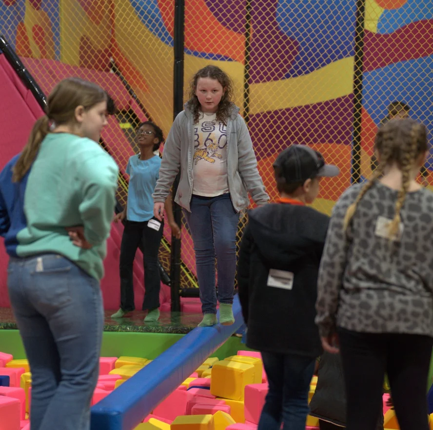 USA And Canada Popular trampoline park indoor equipment with interactive game wall for church