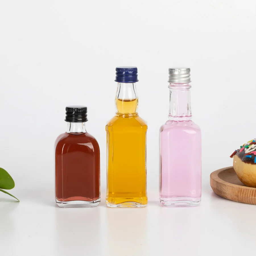 Clear square 50 ml glass bottle liquor mini glass spirit liquor whiskey gin rum vodka bottles with metal screw cap top
