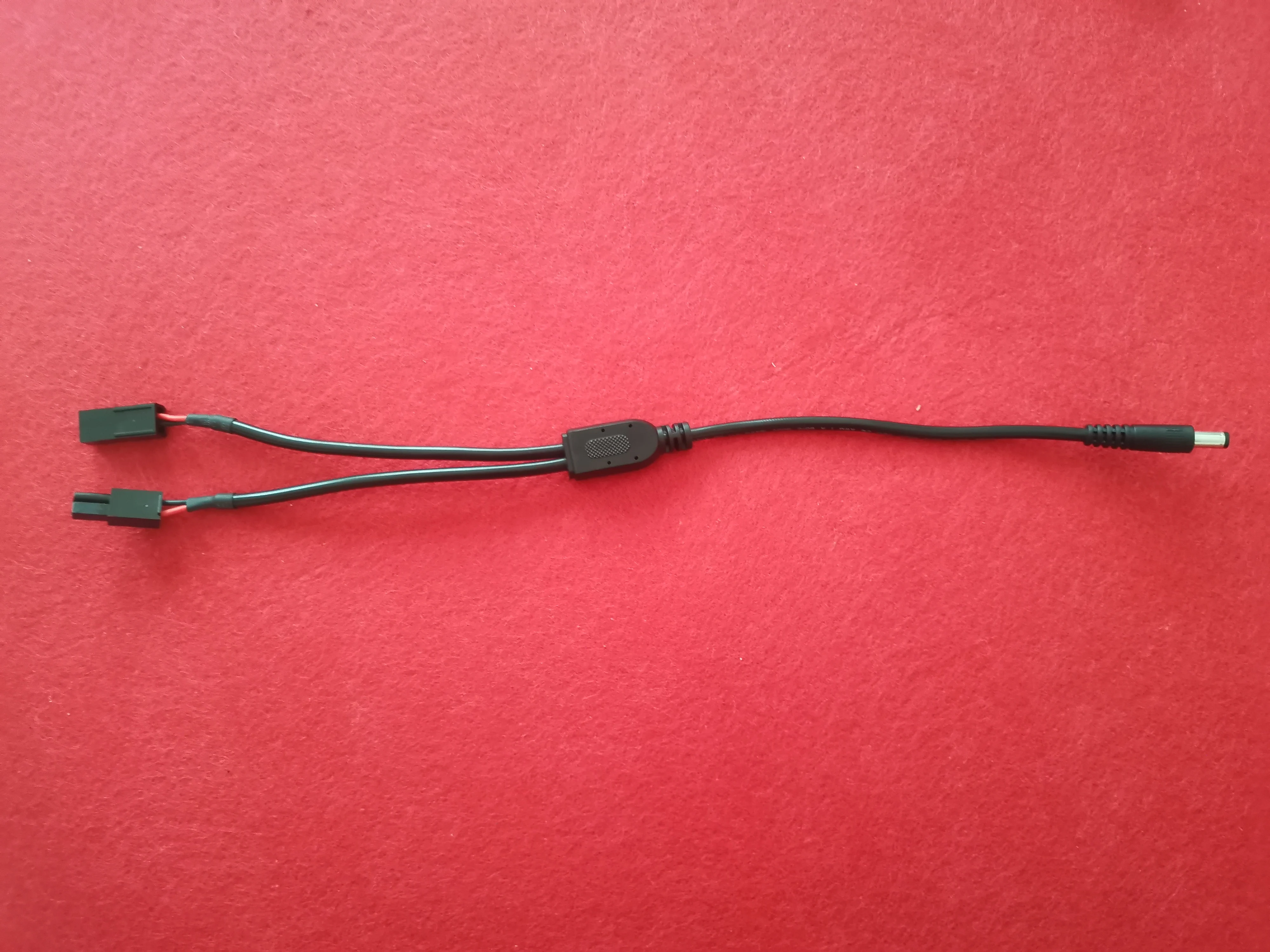 splitter 1X2 DC power cable  5.5*2.1 male to female customized for led light