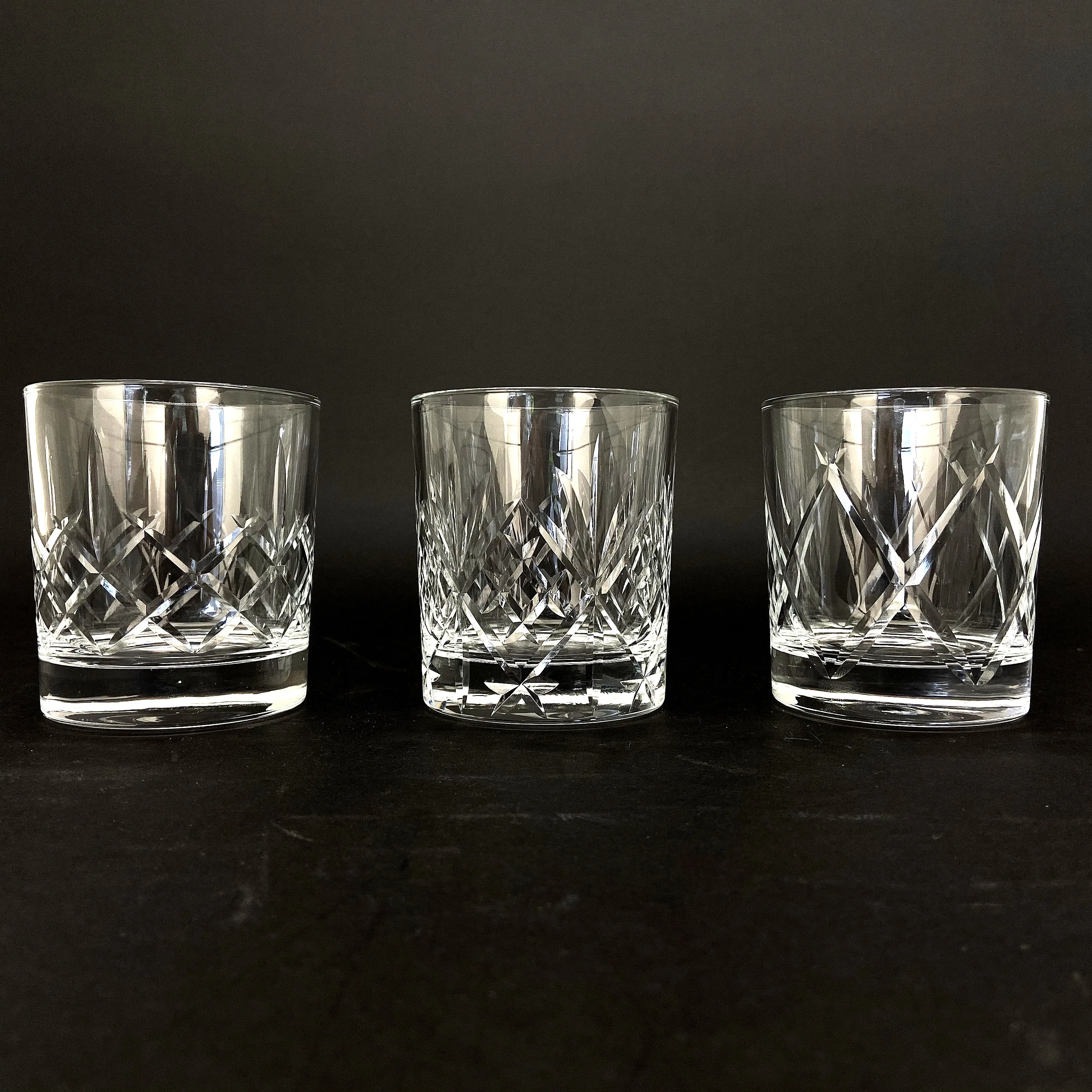 Heavy Bottom Old Fashion Glass Custom Round Whiskey Glass Tumblers