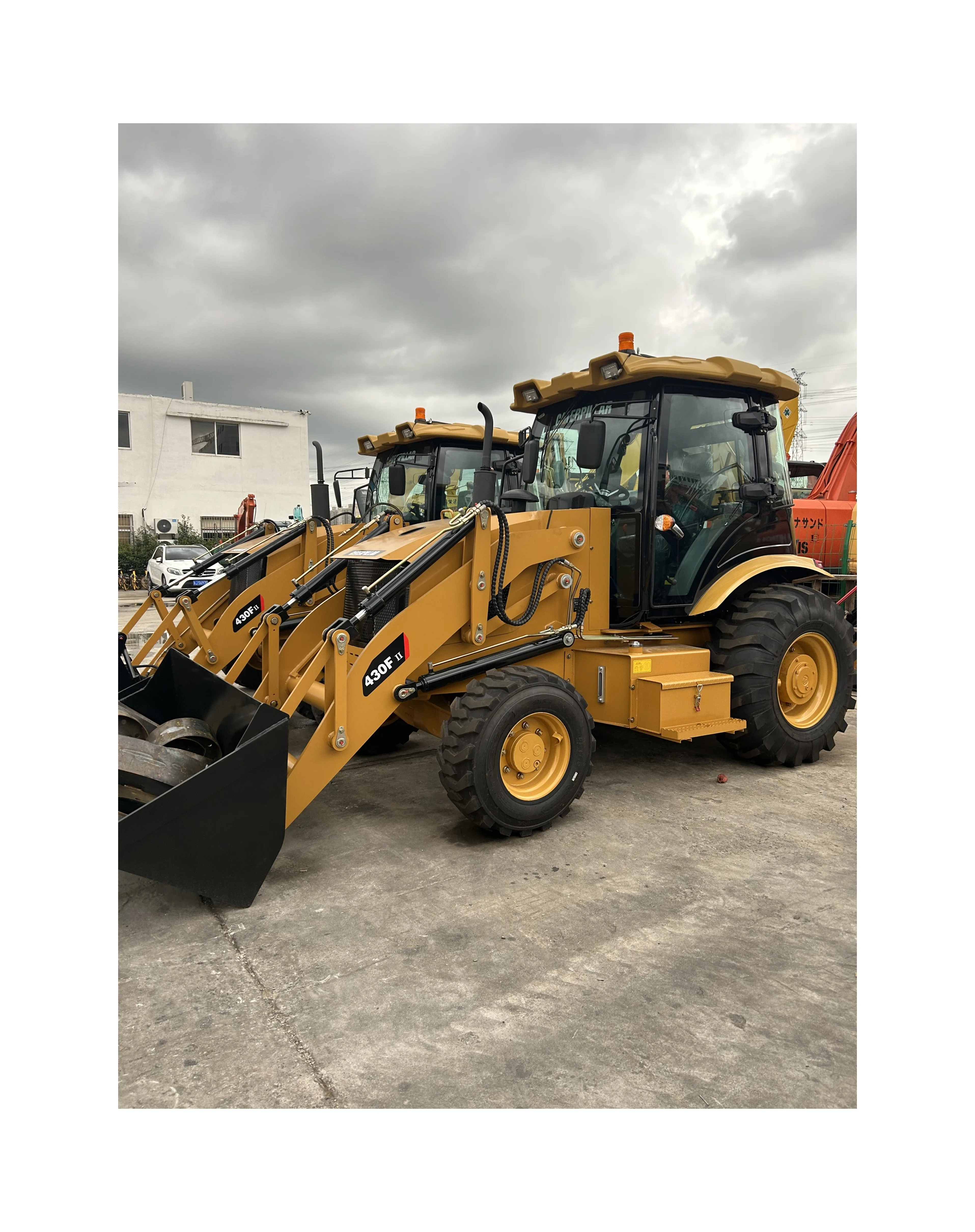Б/у cat 430F машина в очень хорошем рабочем состоянии