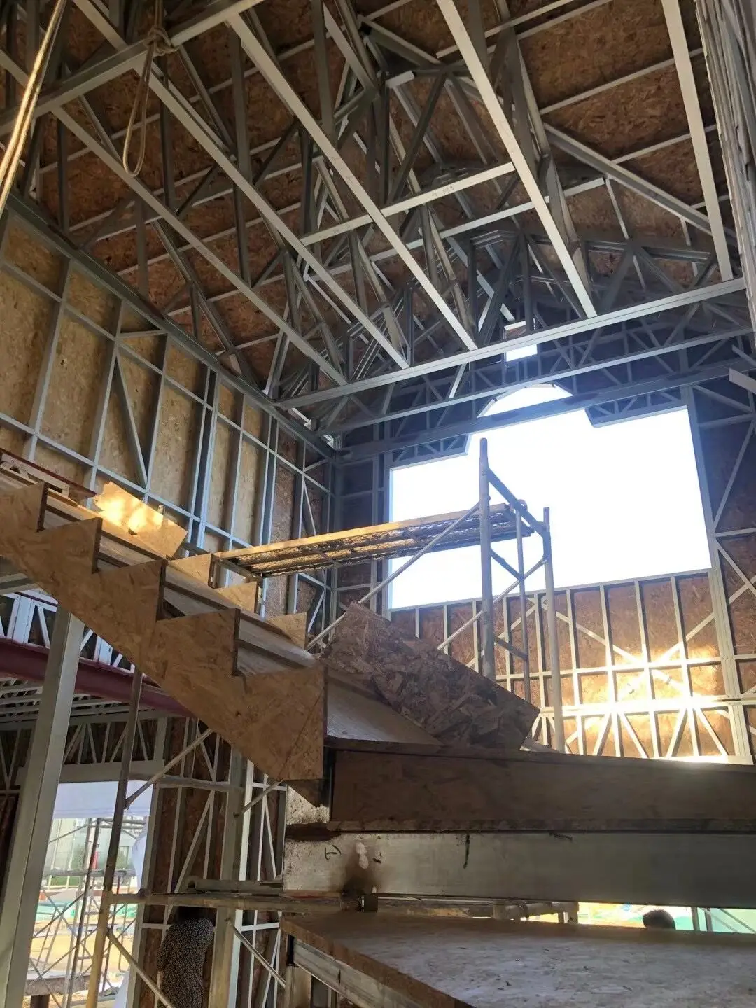 Фенольные OSB панели обшивки крыши 2440x1220x11 мм