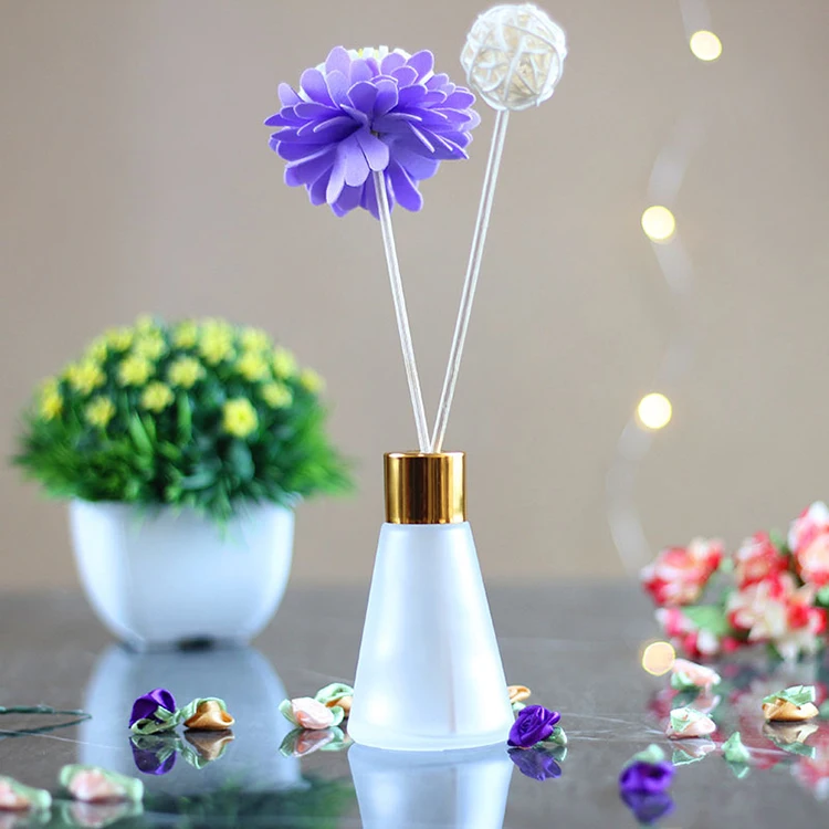 Wholesale new design luxury 50ml empty decorative matte glass diffuser bottle for perfume