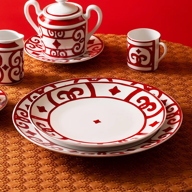 High End Luxury Red lock series Porcelain Coffee Cup And Saucer Tea Cup Ceramic Drinkware Coffee Set For Home Hotel Restaurant