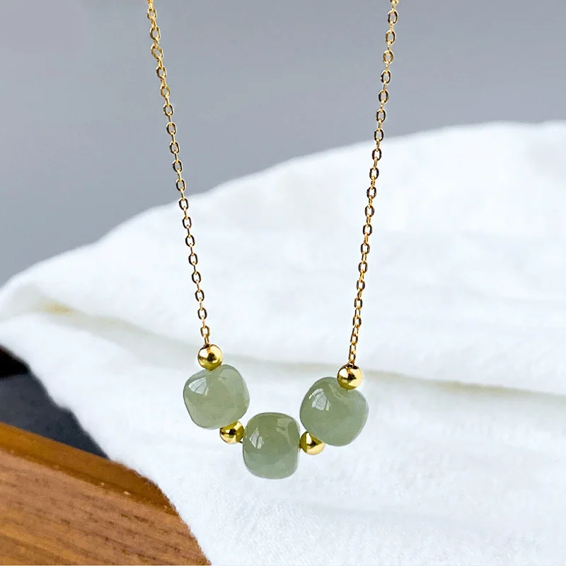 2021 New Fashion Natural Stone Pendant Necklace For Women Charms Beaded Jewelry Square Jade Necklace