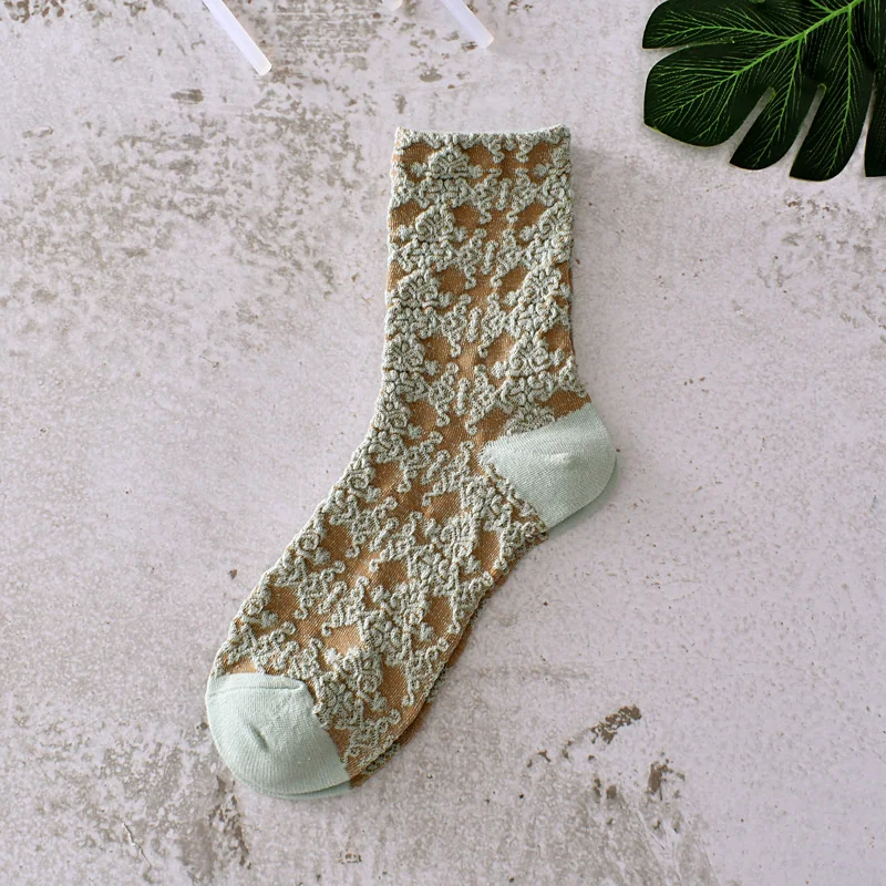 New Arrival   Retro Style Novelty  Ladies Socks Flower Floral Vintage Embroidery Socks