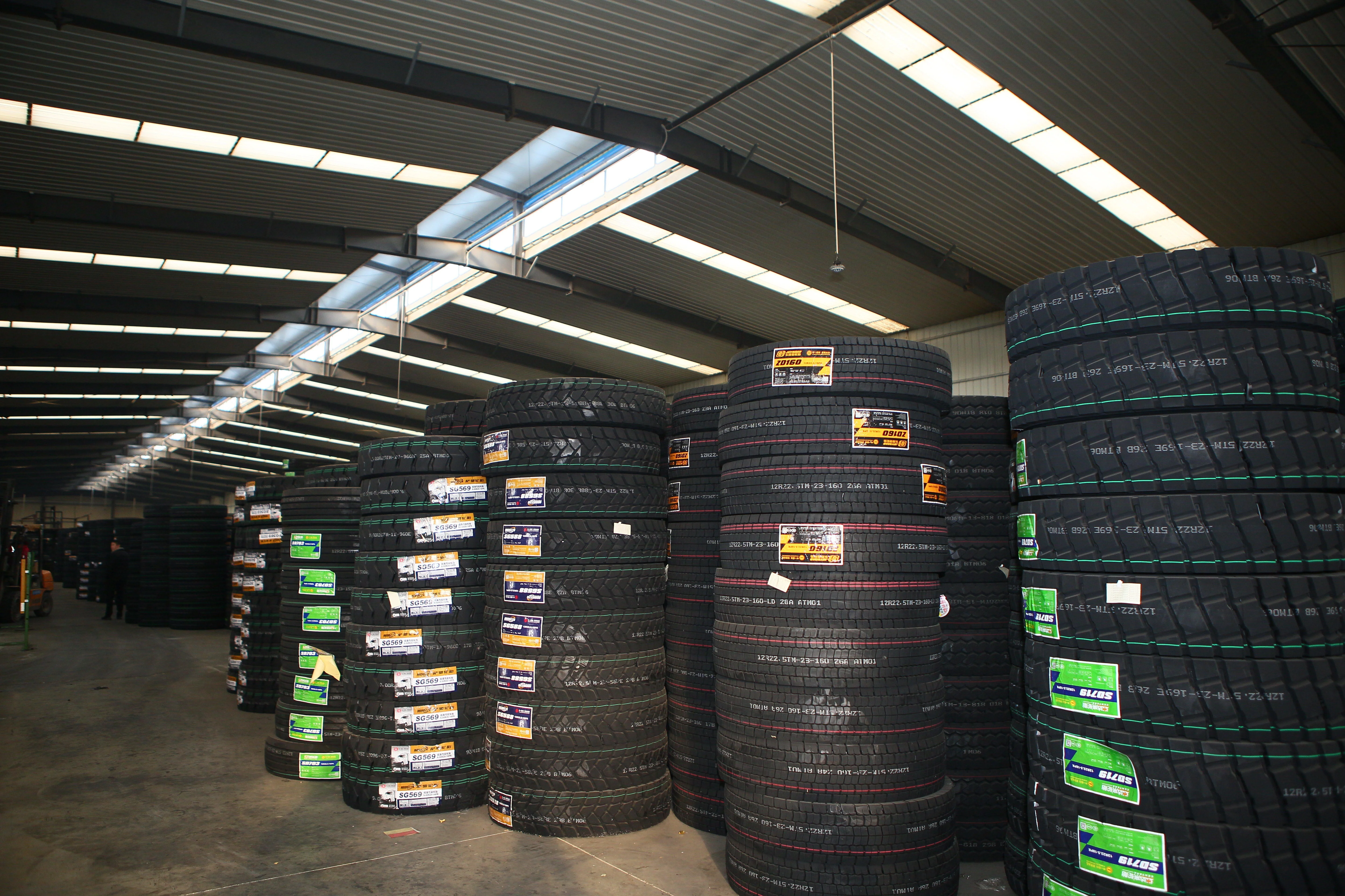 
Best Quality tyre/tire 14.00R25 three star for China famous brand Kunlun/Hilo 