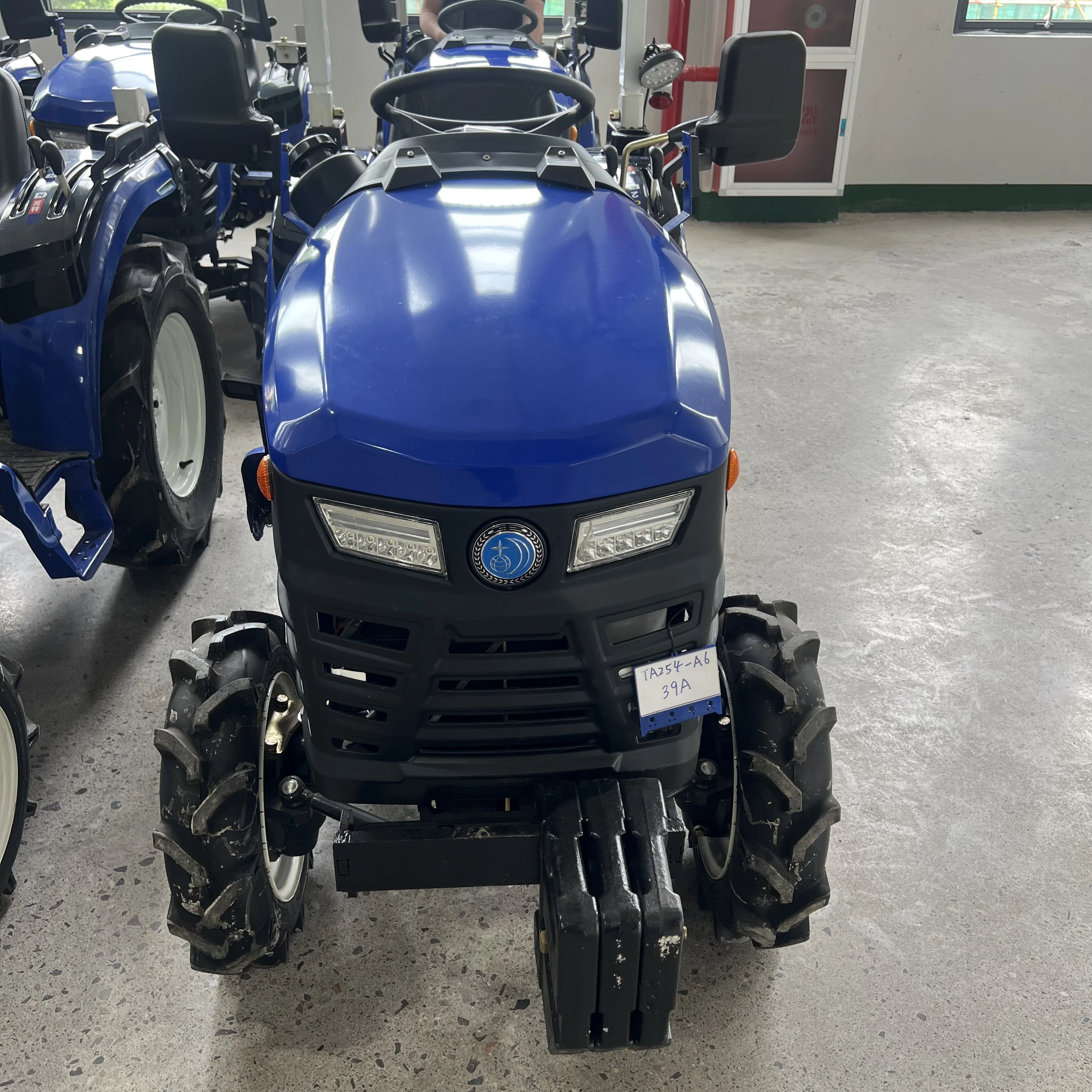 High Quality Small Farm Tractors 4x4 Mini 25hp Tractor agricultural farming equipment Chinese Tractor Agriculture for hill