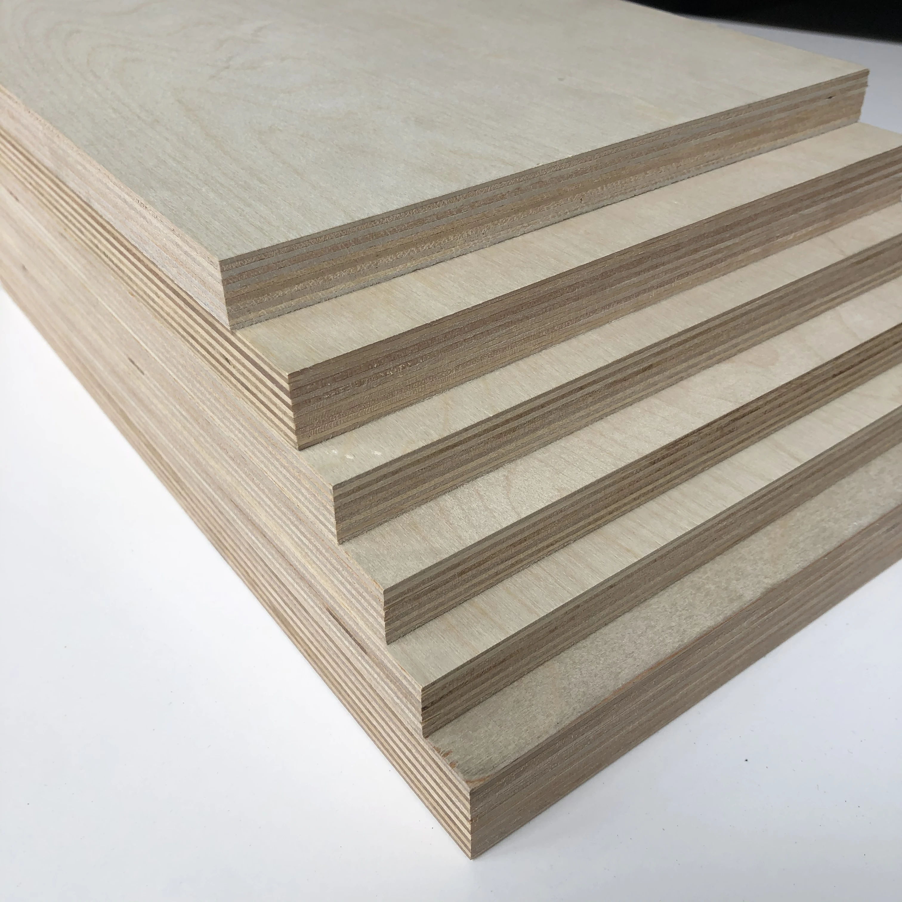 Wholesale Price E0 Russian Baltic Birch Plywood 6mm 9mm 12mm 15mm 18mm 24mm Full Birch 1200*2400 Commercial Plywood Sheet