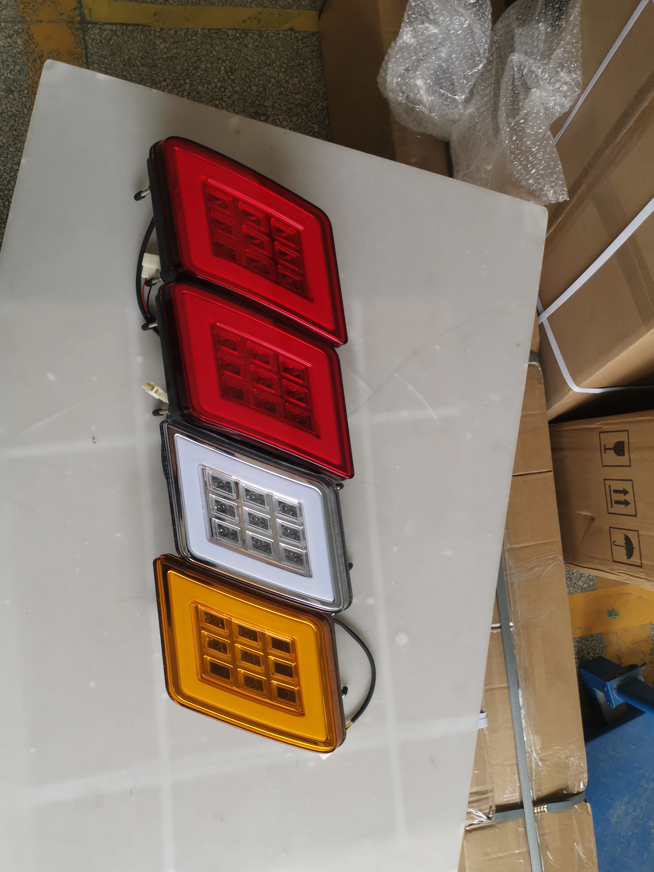 
Coach body new parts bus stop lamp tail light HC-B-2730 