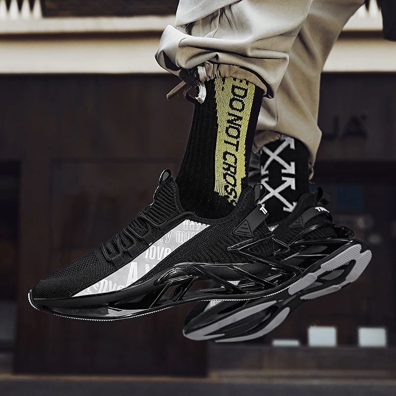 Shoes men Sneakers 2022  Running Shoes Breathable Men Footwear Trainer Fashion Male casual Red Shoes for men